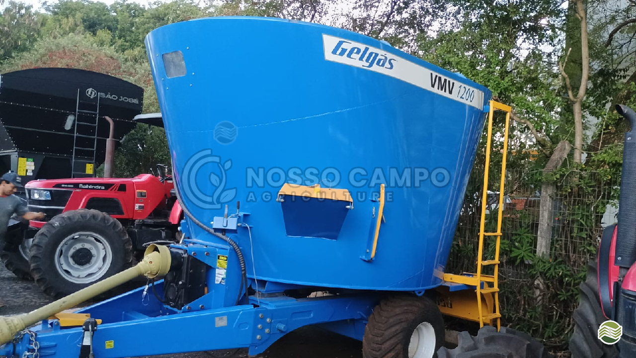 IMPLEMENTOS AGRICOLAS VAGAO VERTICAL VAGAO VERTICAL AUTO-CARREGÁVEL Nosso Campo Agriculture - Mahindra - Matriz ARAPOTI PARANÁ PR